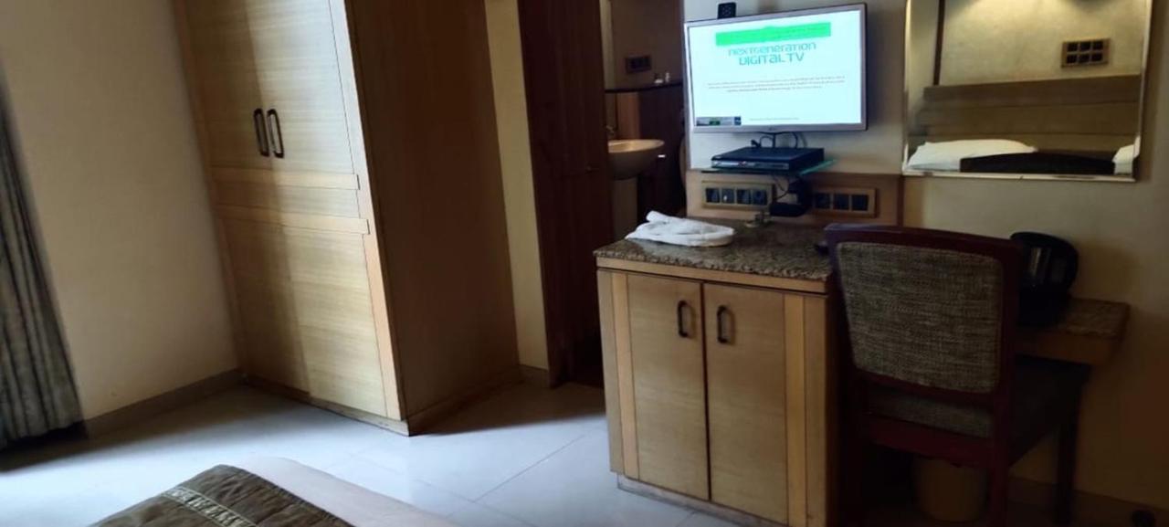Hotel Deccan Royaale, Shivajinagar Pune Extérieur photo