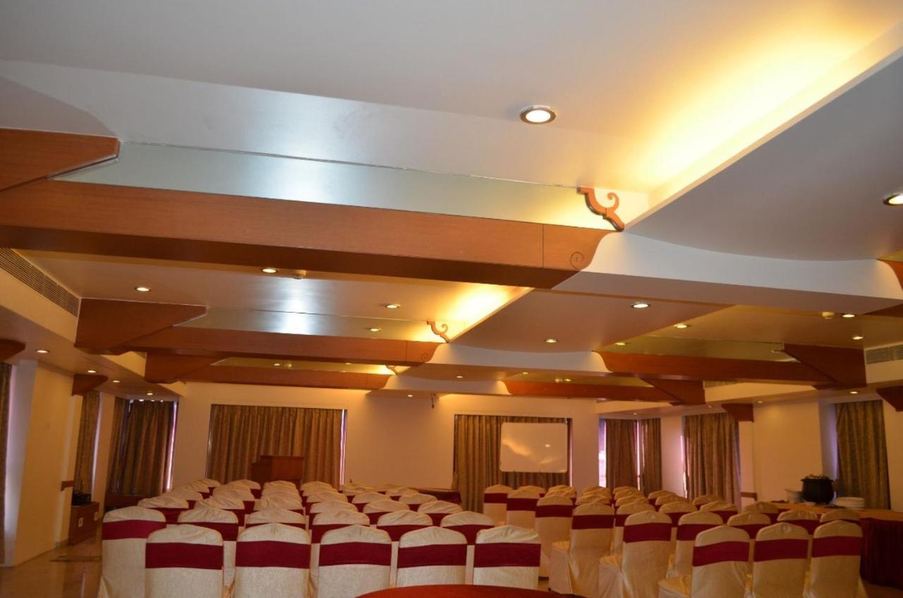 Hotel Deccan Royaale, Shivajinagar Pune Extérieur photo