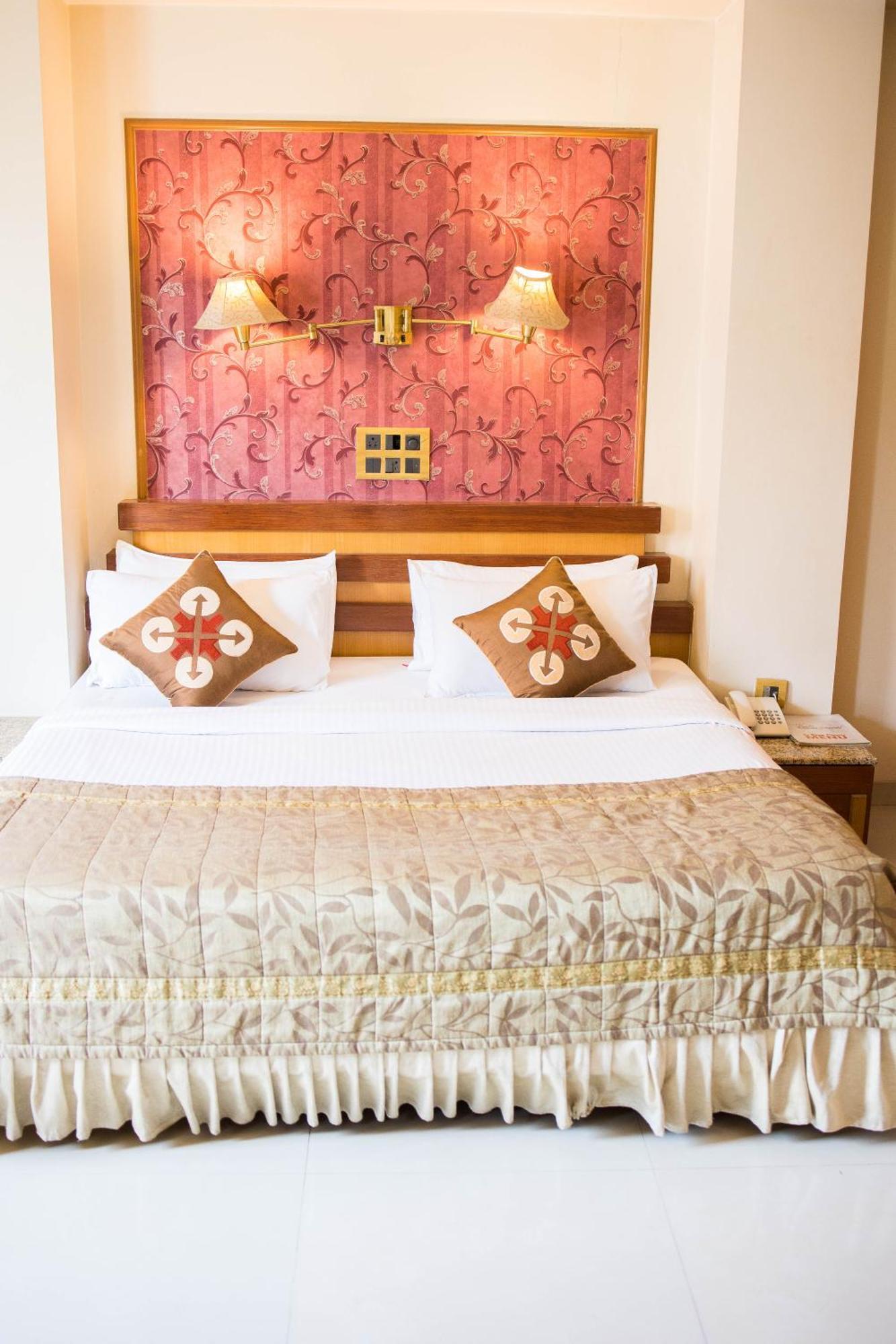 Hotel Deccan Royaale, Shivajinagar Pune Extérieur photo