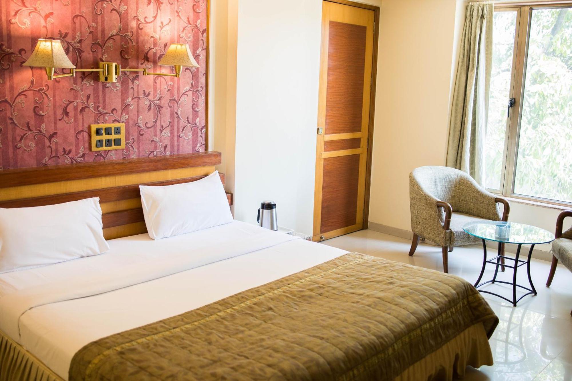 Hotel Deccan Royaale, Shivajinagar Pune Extérieur photo