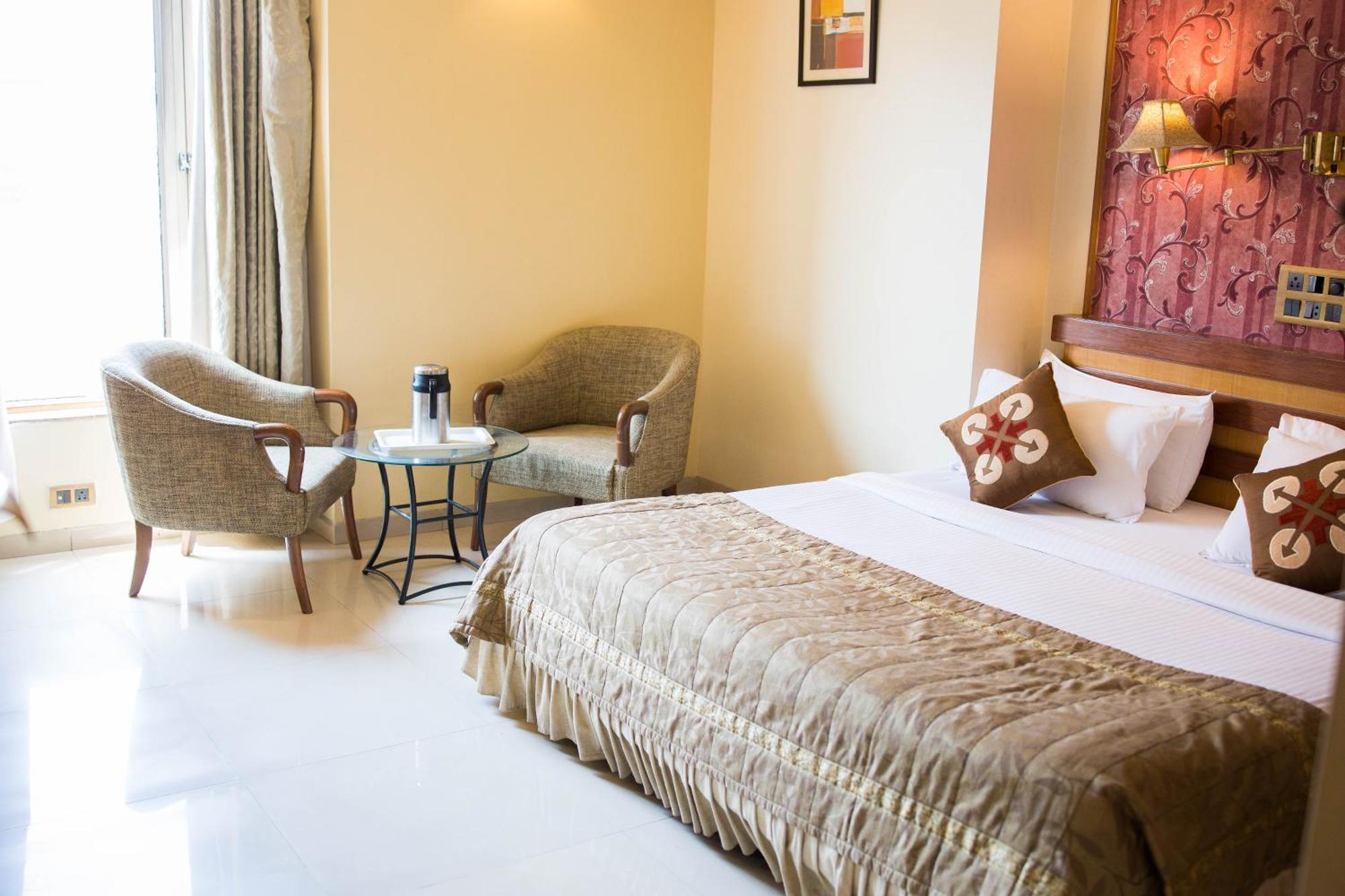 Hotel Deccan Royaale, Shivajinagar Pune Extérieur photo