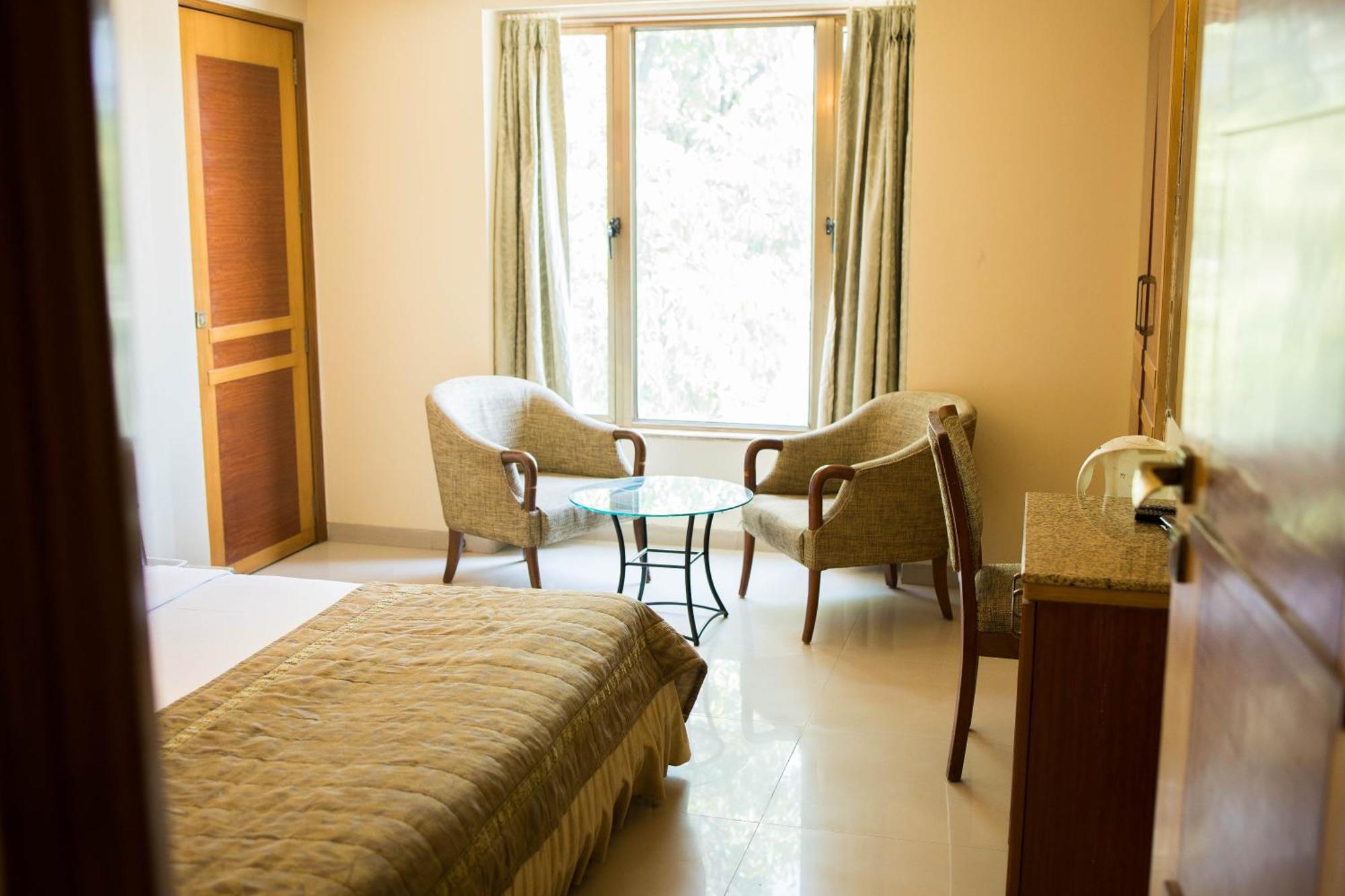 Hotel Deccan Royaale, Shivajinagar Pune Extérieur photo
